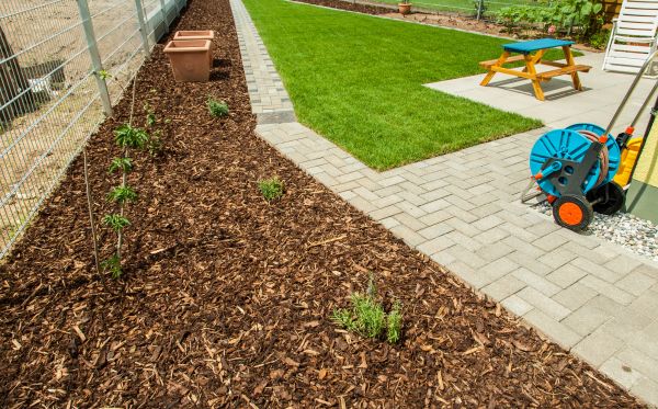 Black Mulch Installation